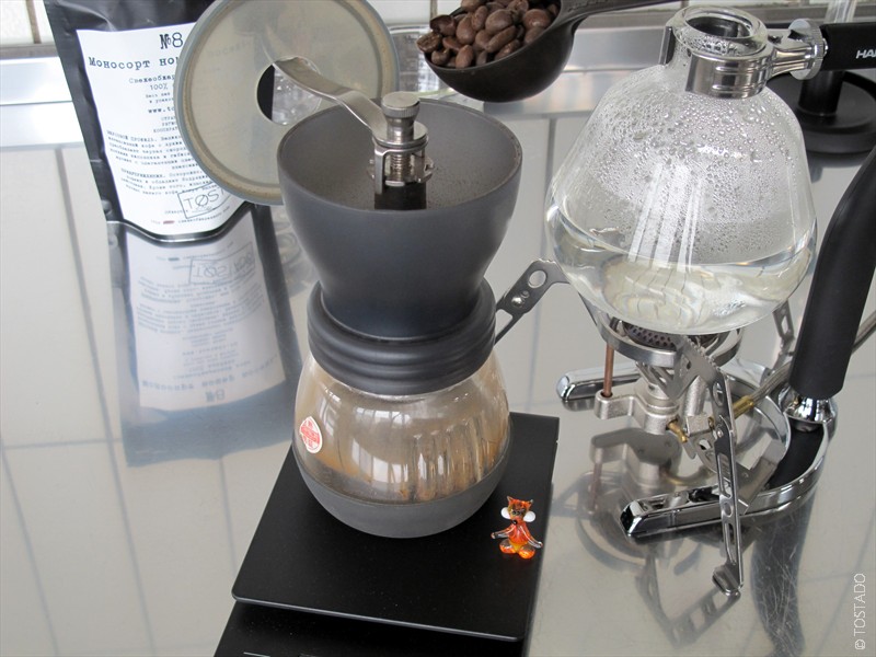 Приготовление кофе в сифоне (габете). Шаг 3.