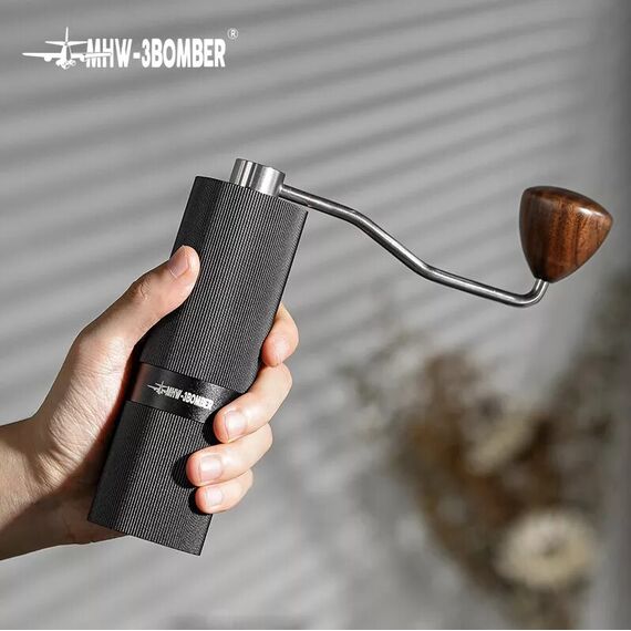 MHW-3BOMBER Race M1 Titanium Кофемолка ручная черная ручка из ореха, фото , изображение 9