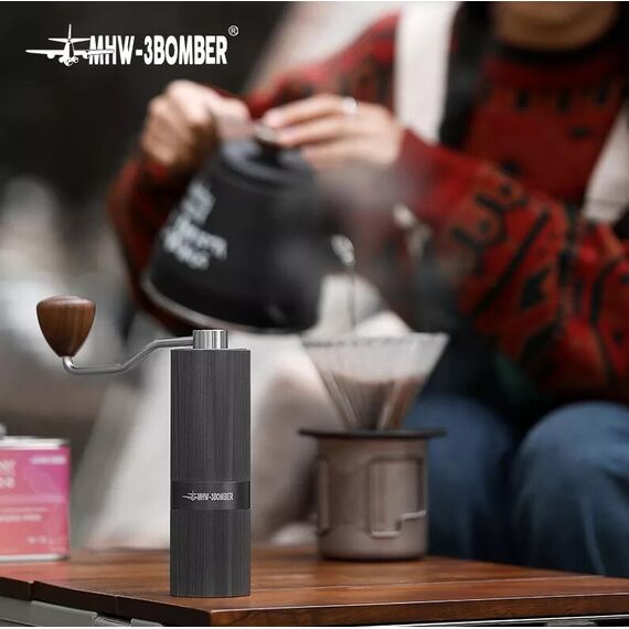 MHW-3BOMBER Race M1 Titanium Кофемолка ручная черная ручка из ореха, фото , изображение 11