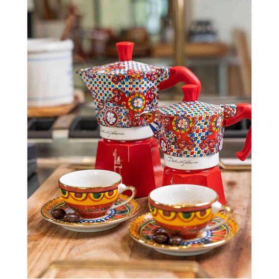 Bialetti 5329 Moka Express Dolce&Gabbana на 6 чашек Гейзерная кофеварка, фото , изображение 5 Bialetti 5329 Moka Express Dolce&Gabbana на 6 чашек Гейзерная кофеварка, фото , изображение 5