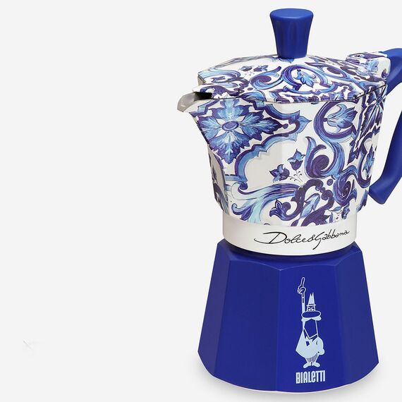 Bialetti 5346 Moka Express Dolce&Gabbana Blu Mediterraneo на 6 чашек Гейзерная кофеварка, фото , изображение 4 Bialetti 5346 Moka Express Dolce&Gabbana Blu Mediterraneo на 6 чашек Гейзерная кофеварка, фото , изображение 4