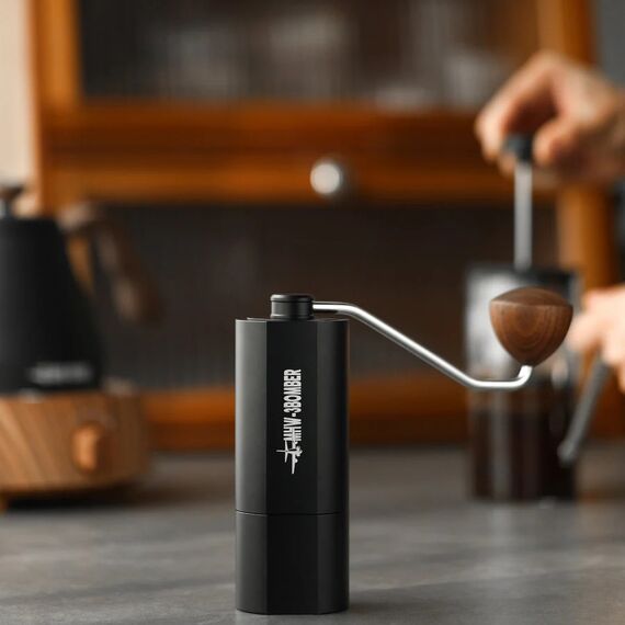 MHW-3BOMBER Adder V3 Кофемолка ручная золото с ручкой из ореха, фото , изображение 10